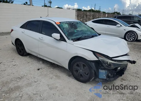 2022 Hyundai Elantra Sel from USA, damaged, VIN 5NPLM4AG2NH059999